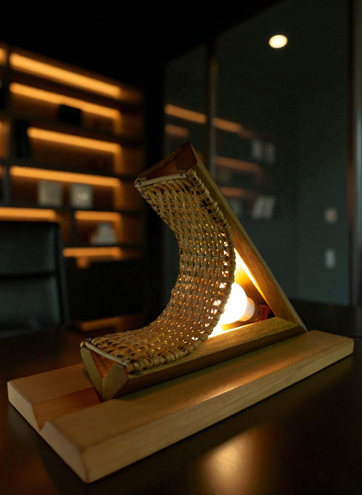 Acute Lamp